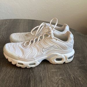 NIKE Air Max Plus Youth/Big Kids 4.5 or Women’s 6
